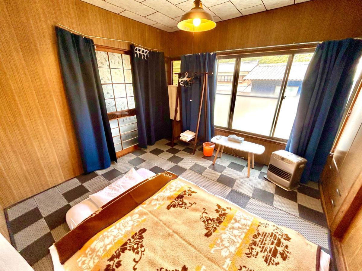 四国旅行のhub拠点 古民家ゲストハウス Heso Camp Miyoshi  Exterior foto